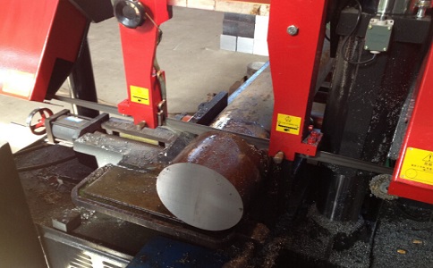 雅江卧式带锯床加工时出现明显振荡如何排查？