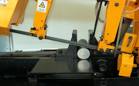 雅江数控带锯床自动送料精度会出现偏差吗? 雅江数控带锯床自动送料精度会出现偏差吗?